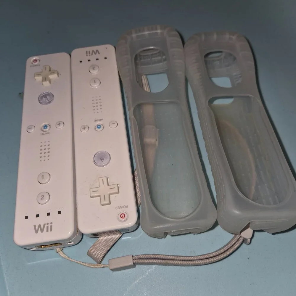 Classic Wii system with Balance Board [see description for parts available]